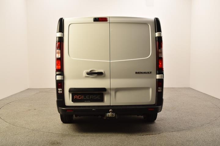 Hvid Renault Trafic T29 fra 2021