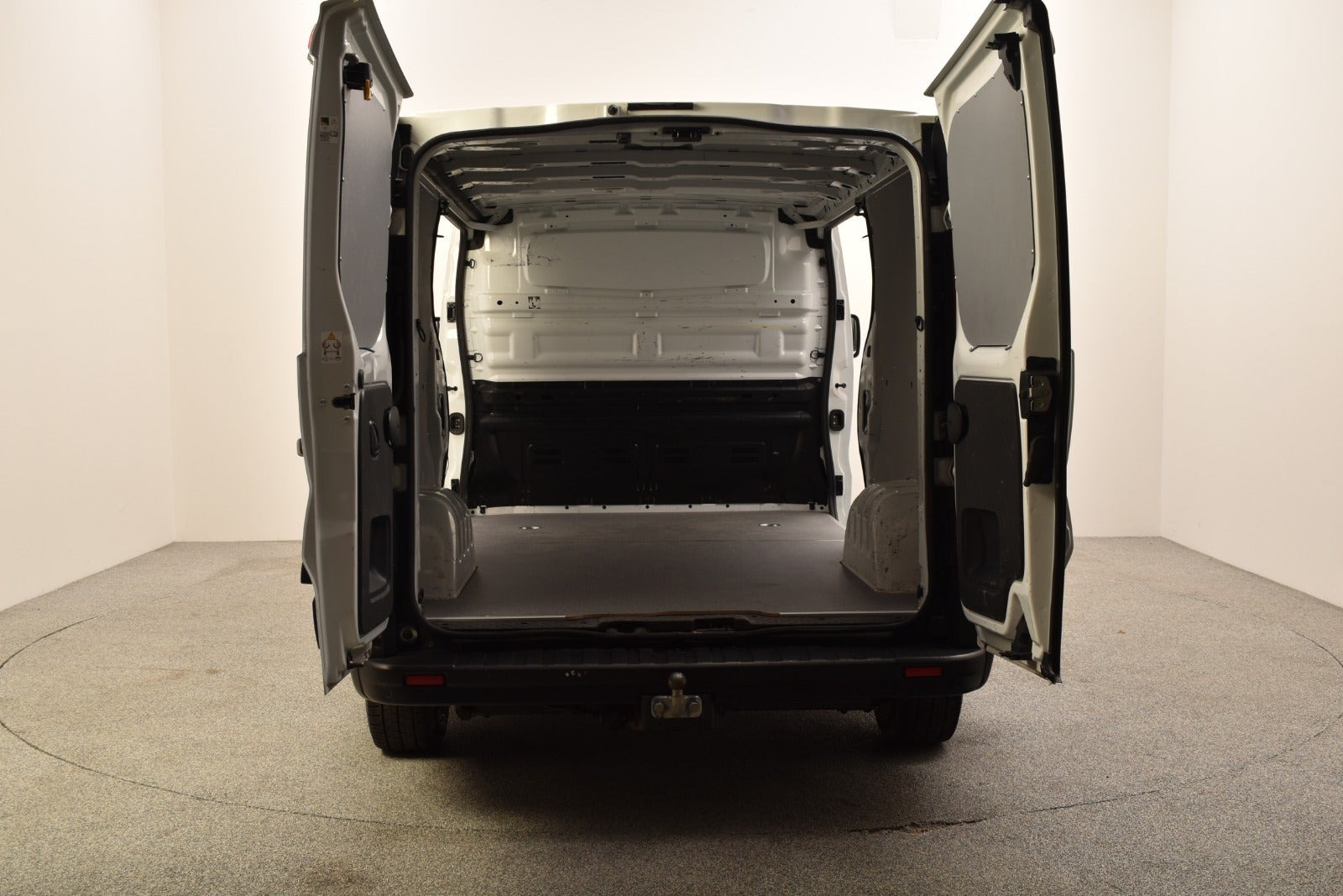 Hvid Renault Trafic T29 fra 2021