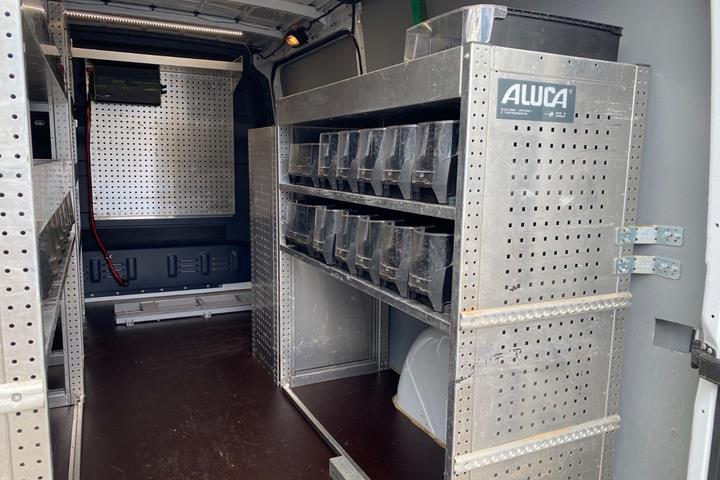 Hvid Mercedes Sprinter 315 fra 2023