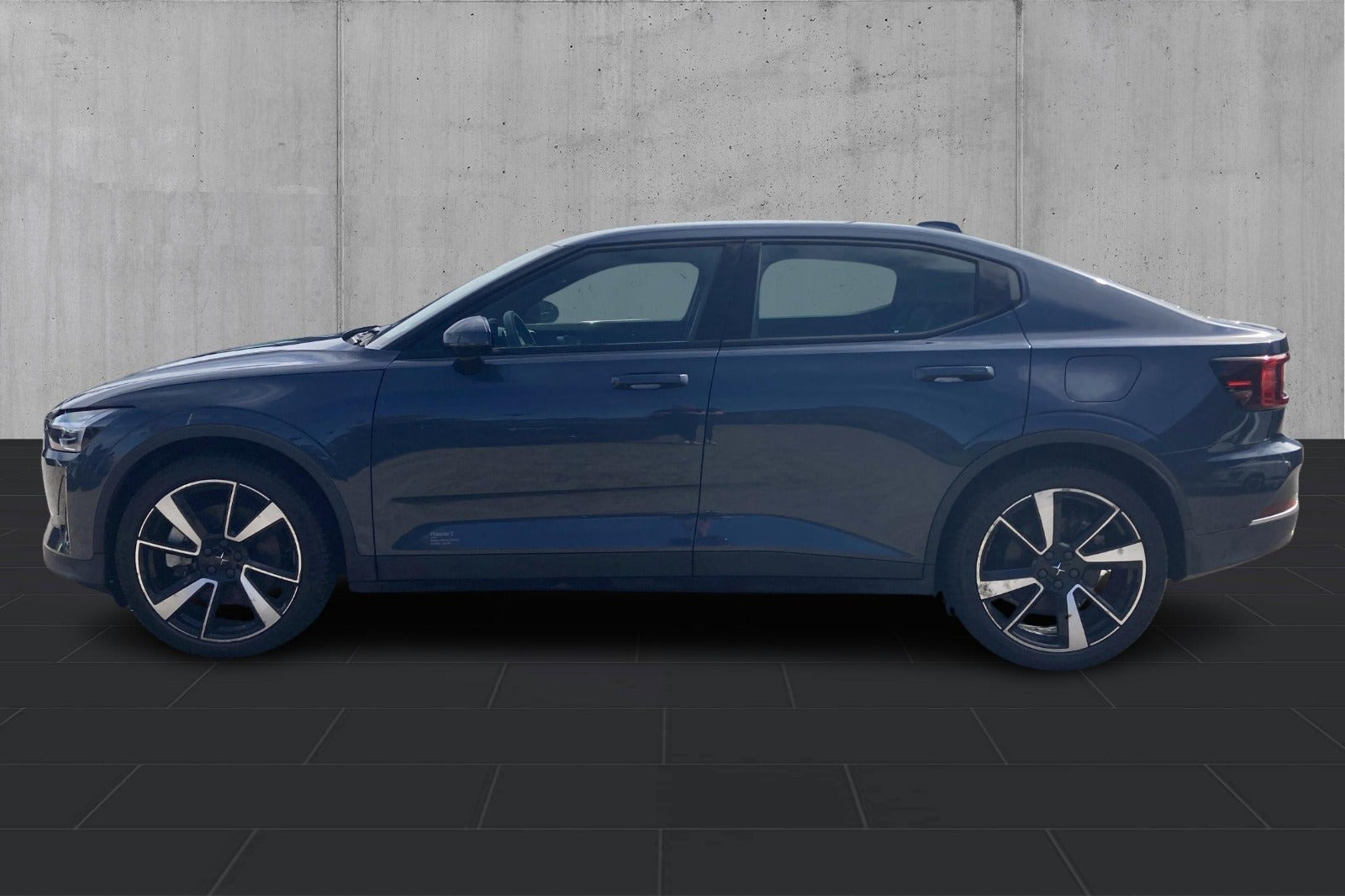 Blå Polestar 2 fra 2023