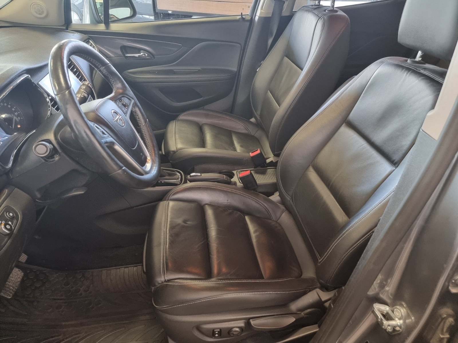 Grå Opel Mokka X fra 2017