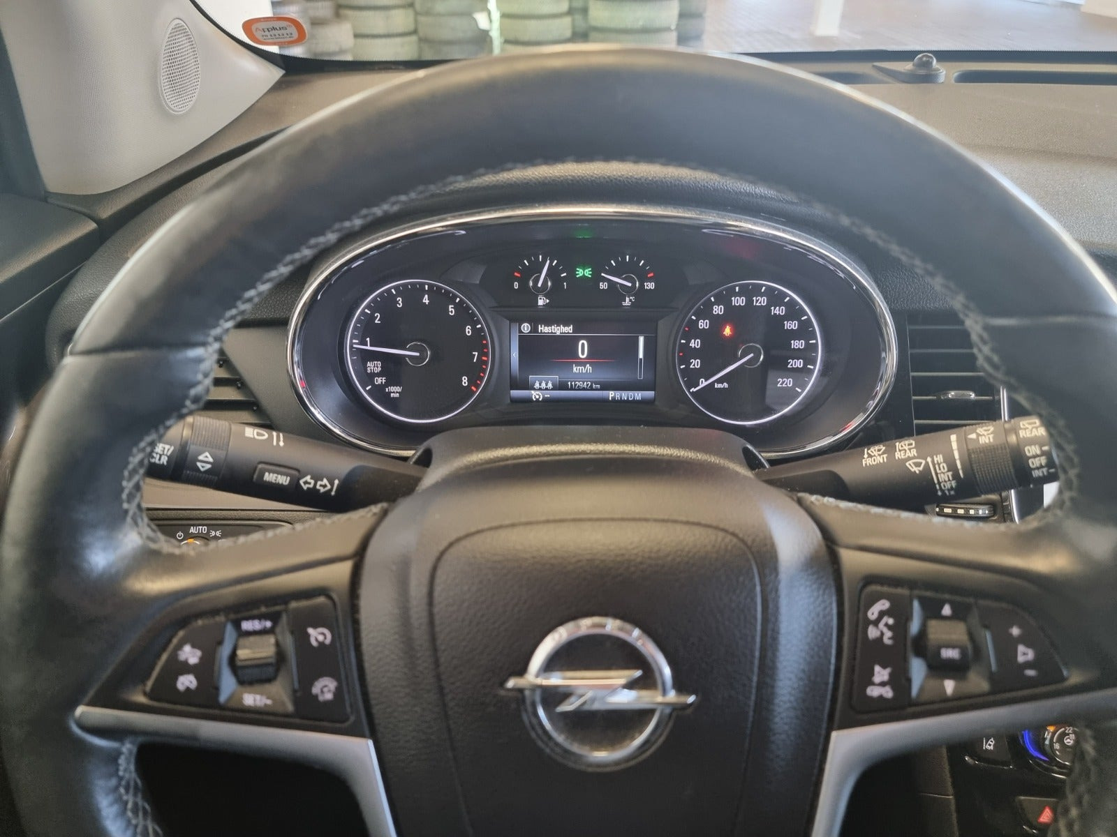 Grå Opel Mokka X fra 2017