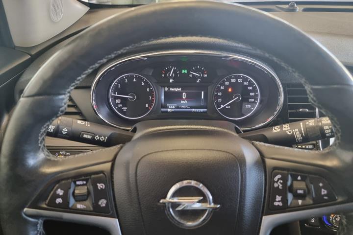 Grå Opel Mokka X fra 2017
