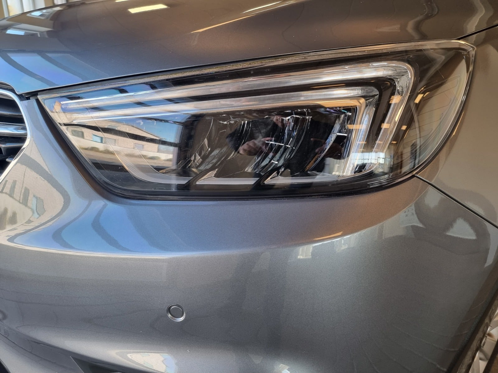 Grå Opel Mokka X fra 2017