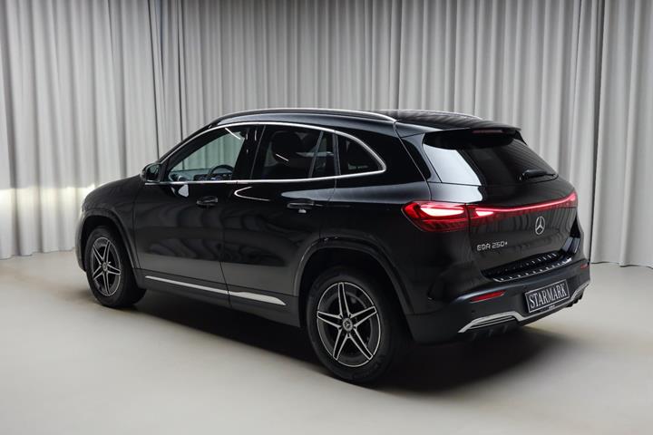 Sort Mercedes EQA250+ fra 2025