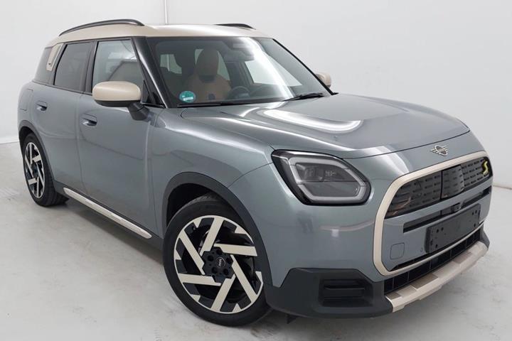 Grøn Mini Countryman SE fra 2025