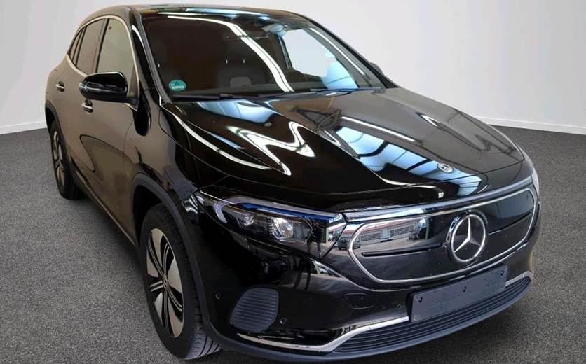 Mercedes EQA250+ Electric Art