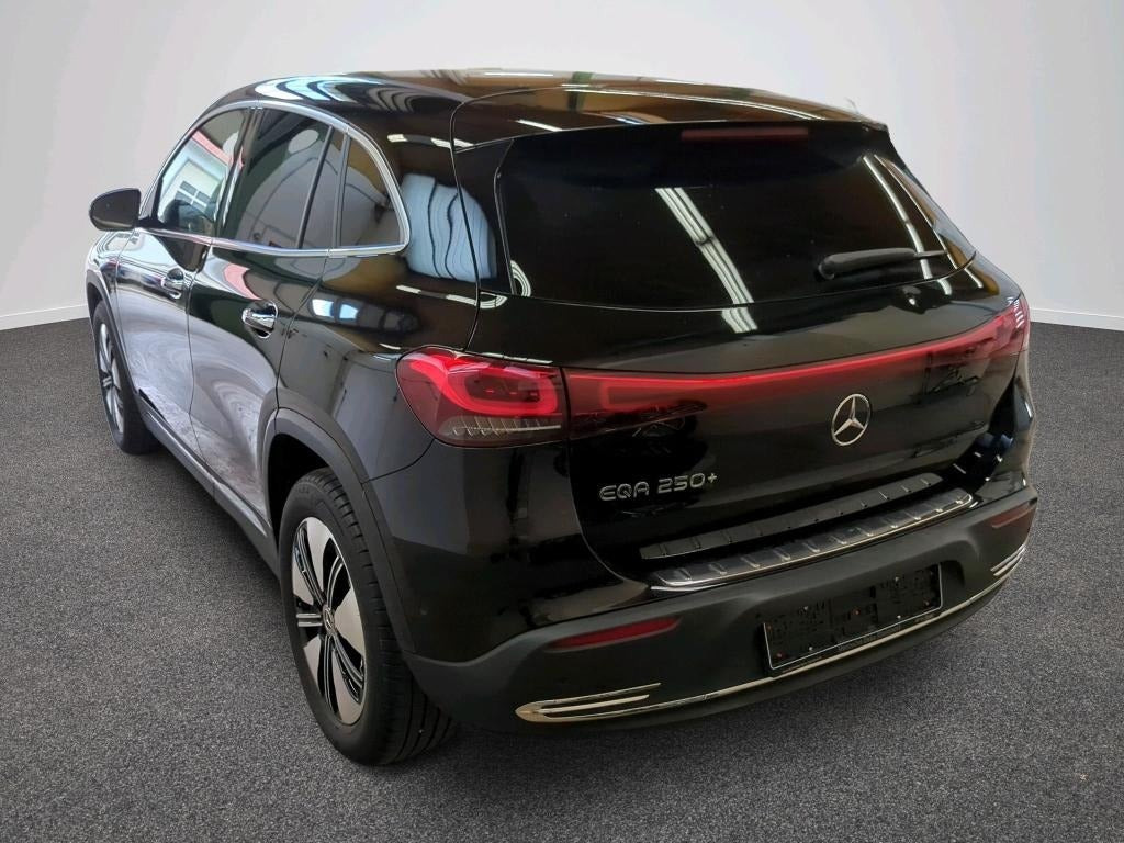 Sort Mercedes EQA250+ fra 2023