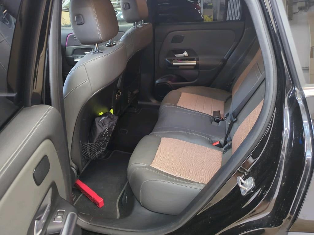 Sort Mercedes EQA250+ fra 2023