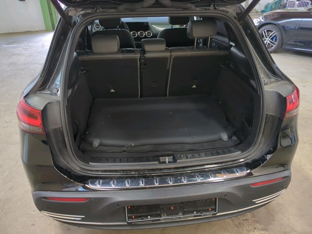 Sort Mercedes EQA250+ fra 2023