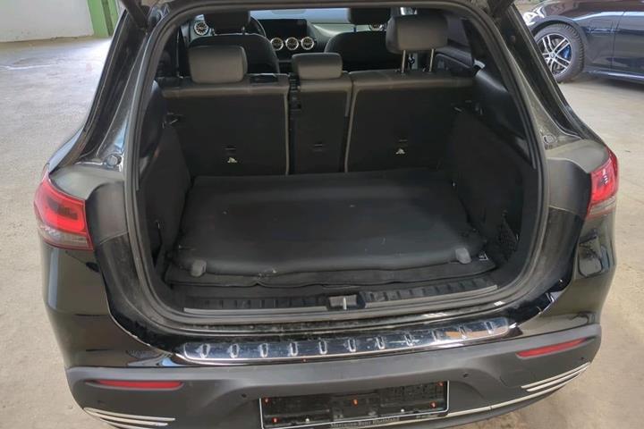 Sort Mercedes EQA250+ fra 2023