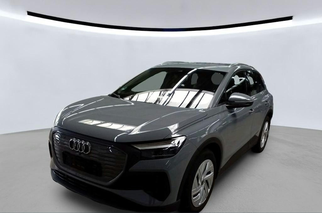 Grå Audi Q4 e-tron fra 2024