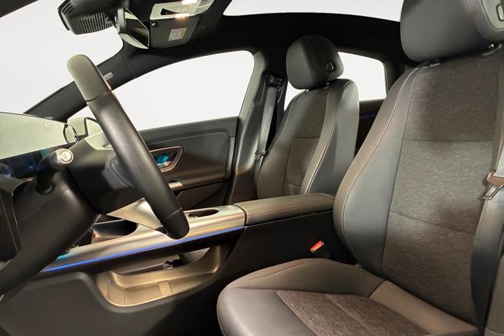 Hvid Mercedes CLA250+ fra 2026