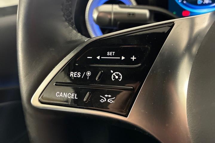 Hvid Mercedes CLA250+ fra 2026
