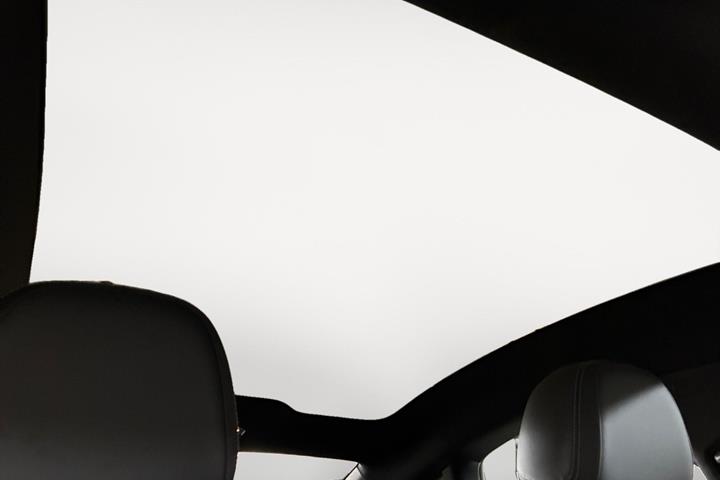 Hvid Mercedes CLA250+ fra 2026