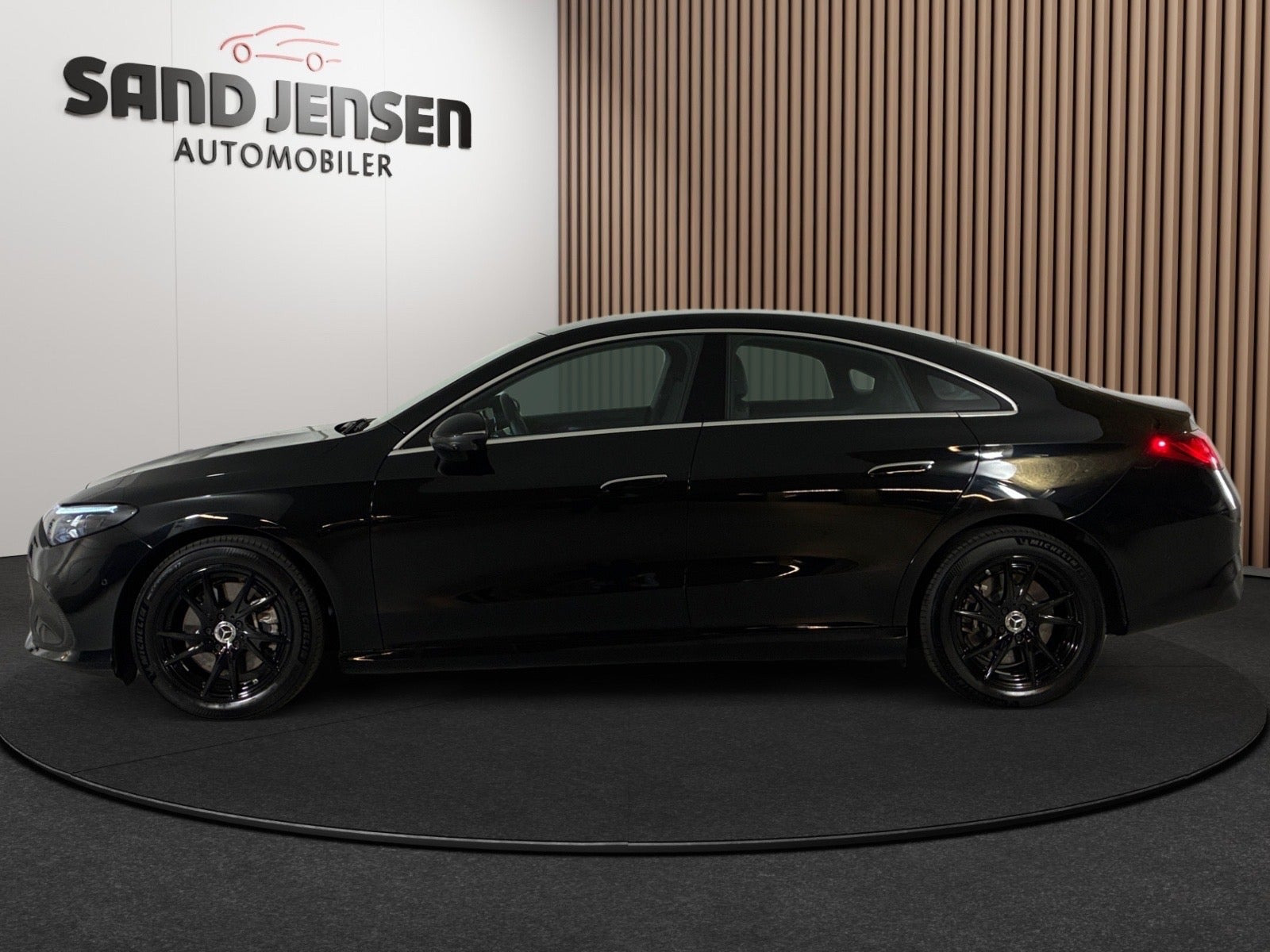 Sort Mercedes CLA250+ fra 2026
