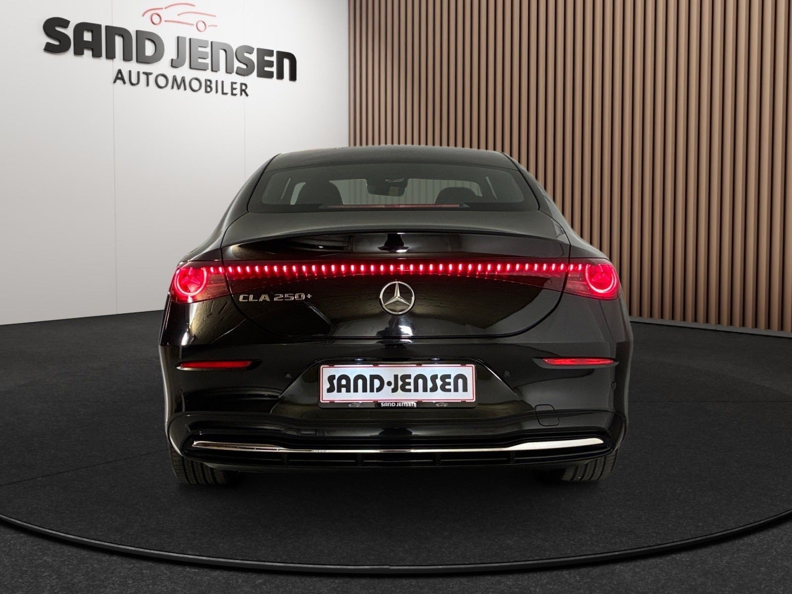 Sort Mercedes CLA250+ fra 2026