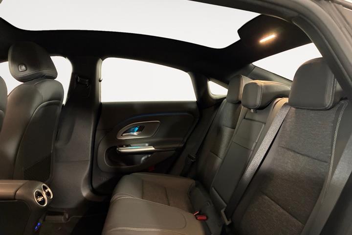 Sort Mercedes CLA250+ fra 2026