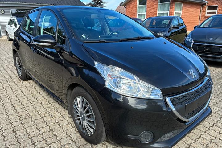Sort Peugeot 208 fra 2012