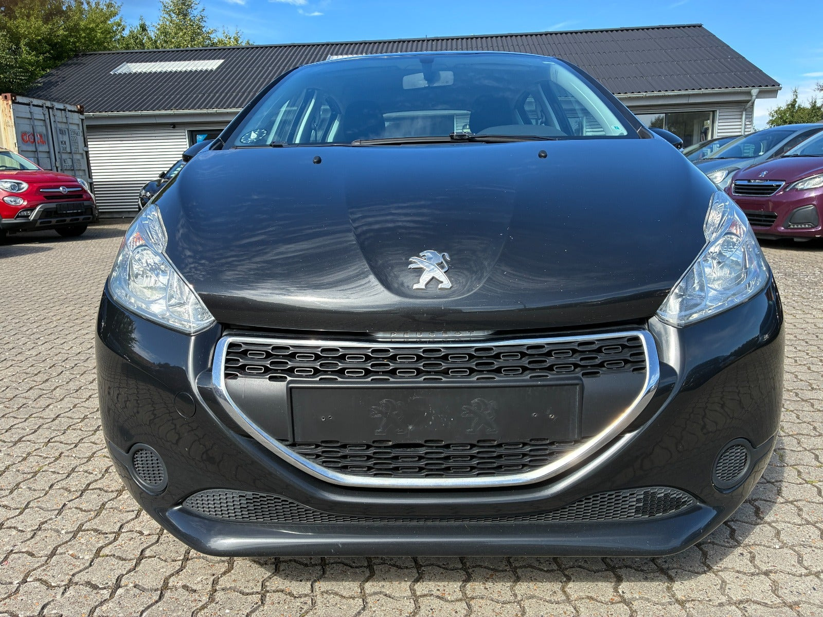 Sort Peugeot 208 fra 2012