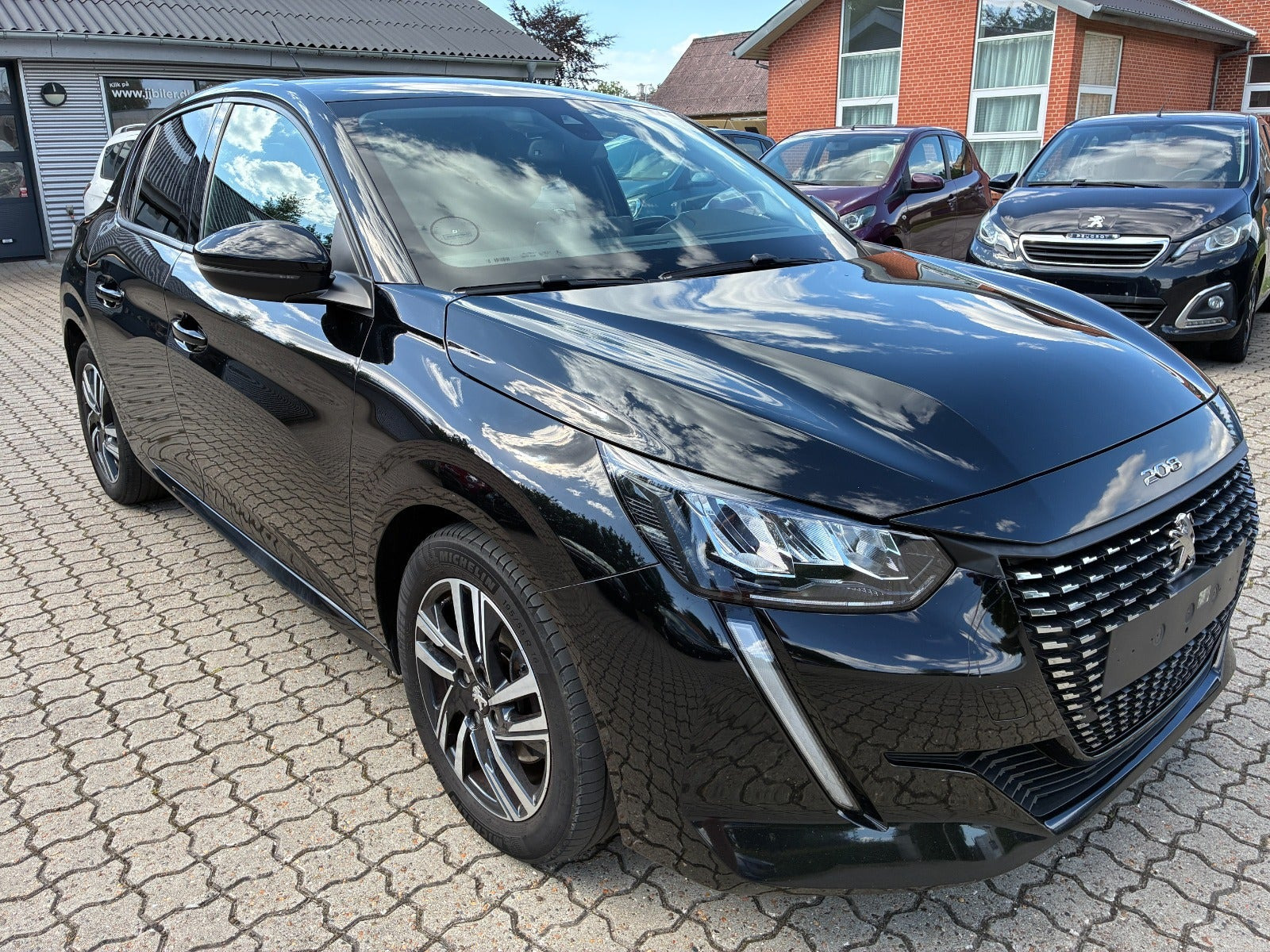Sort Peugeot 208 fra 2021