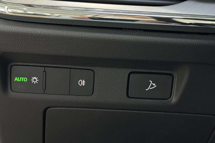 Sølv Skoda Enyaq fra 2025