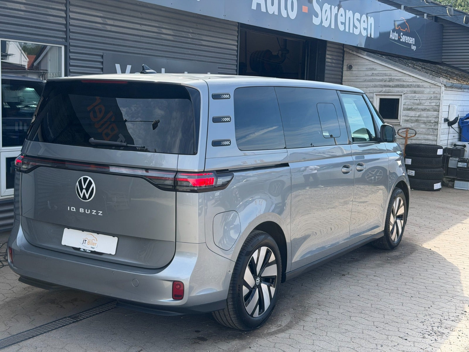 Sølv VW ID.Buzz fra 2026