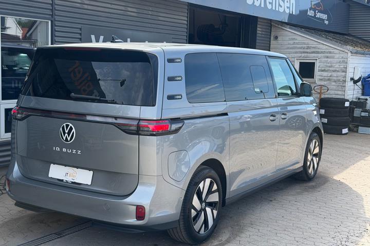 Sølv VW ID.Buzz fra 2026