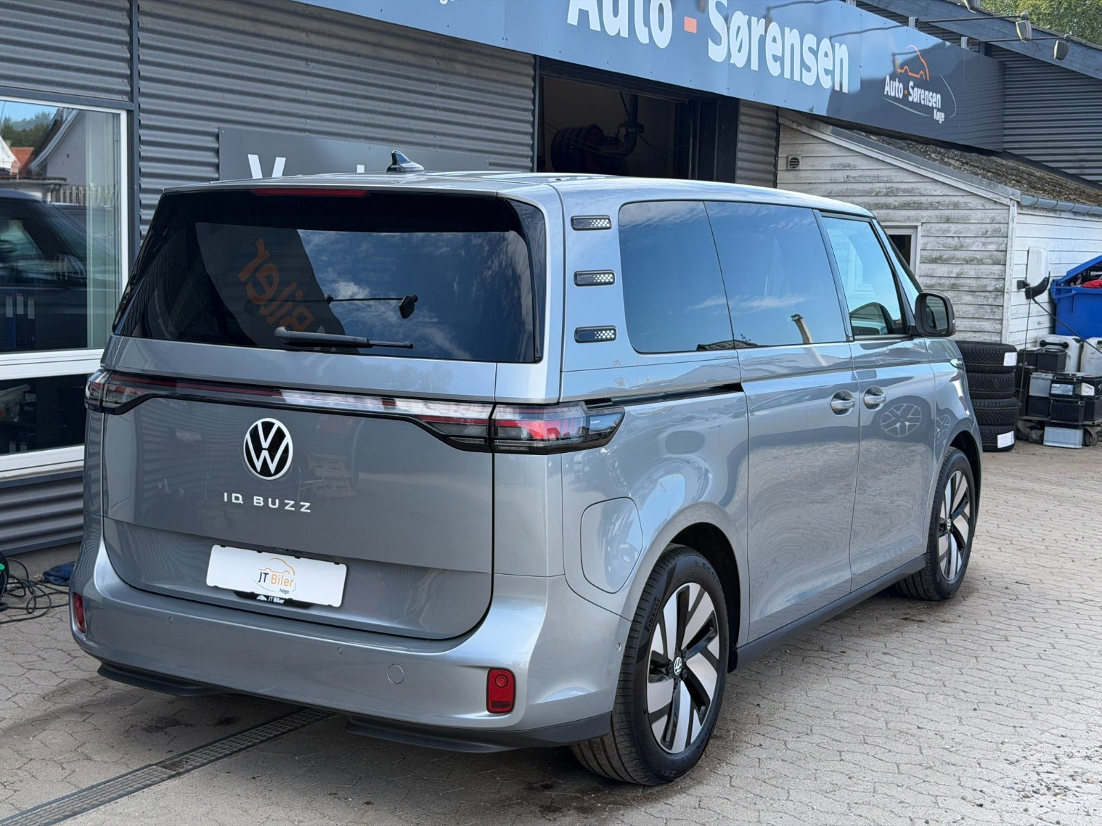 Sølv VW ID.Buzz fra 2026