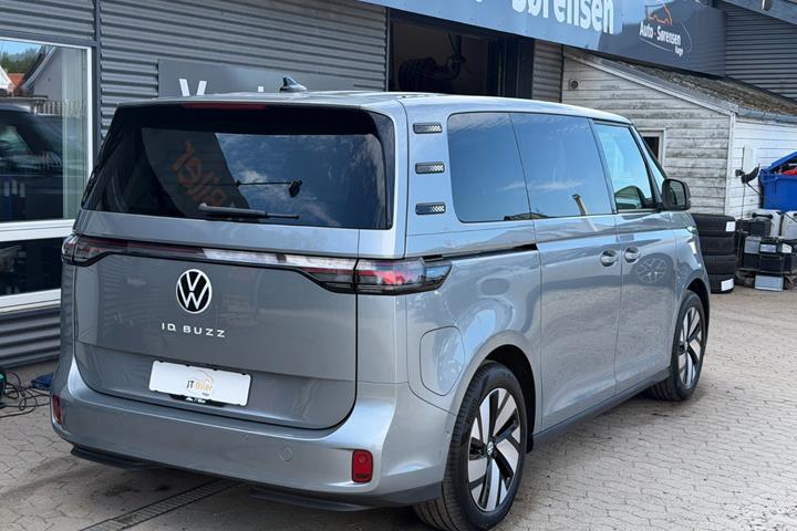 Sølv VW ID.Buzz fra 2026