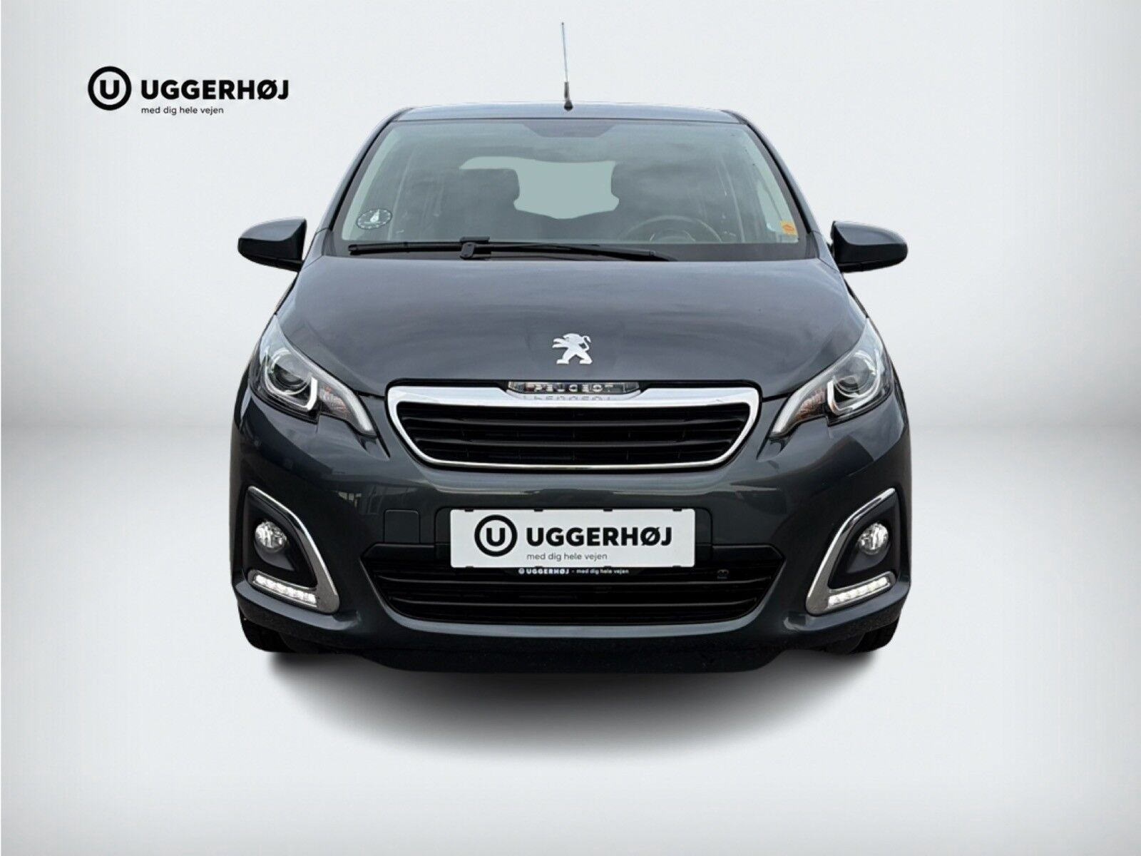 Grå Peugeot 108 fra 2020