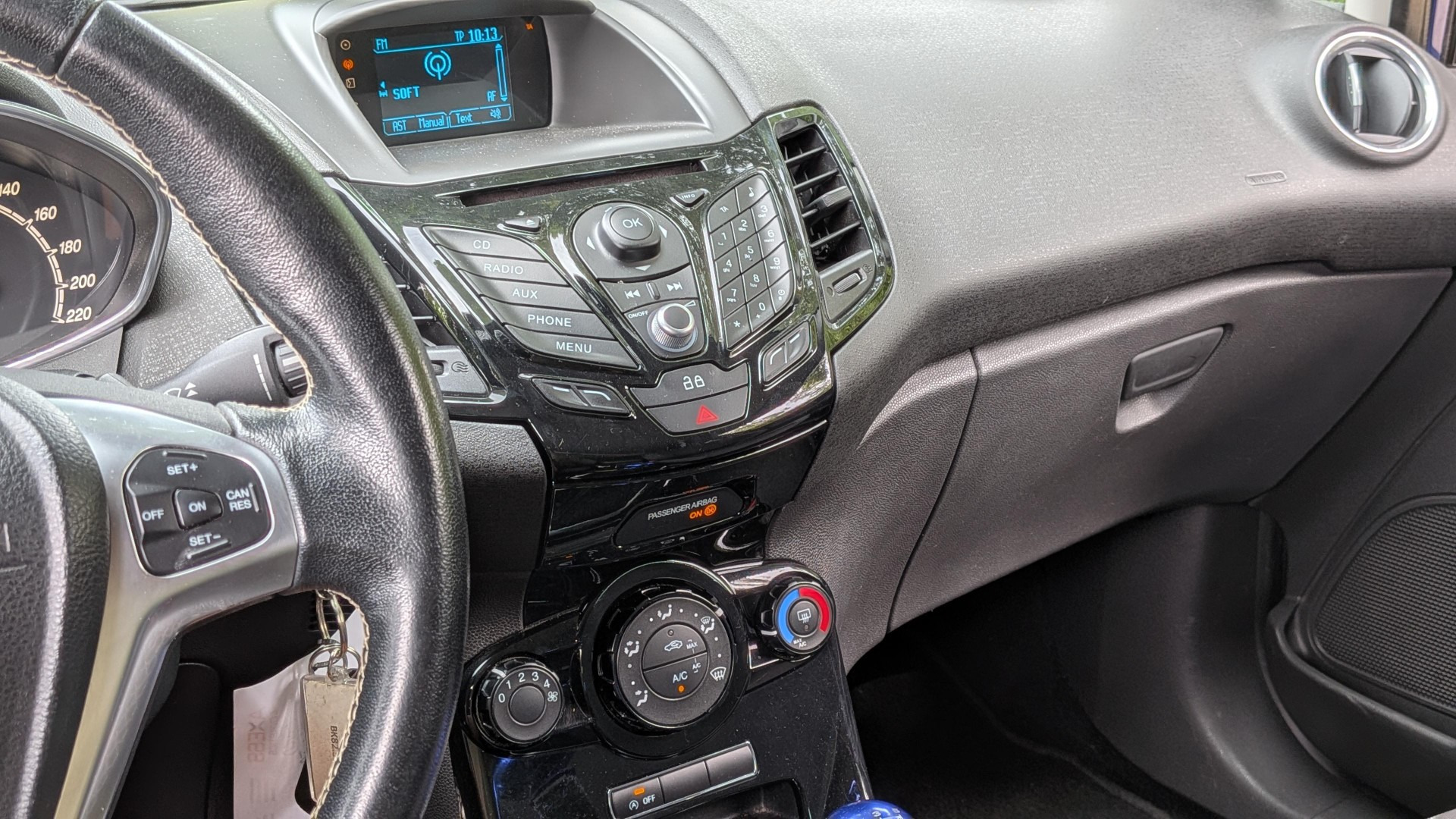 Blå Ford Fiesta fra 2014