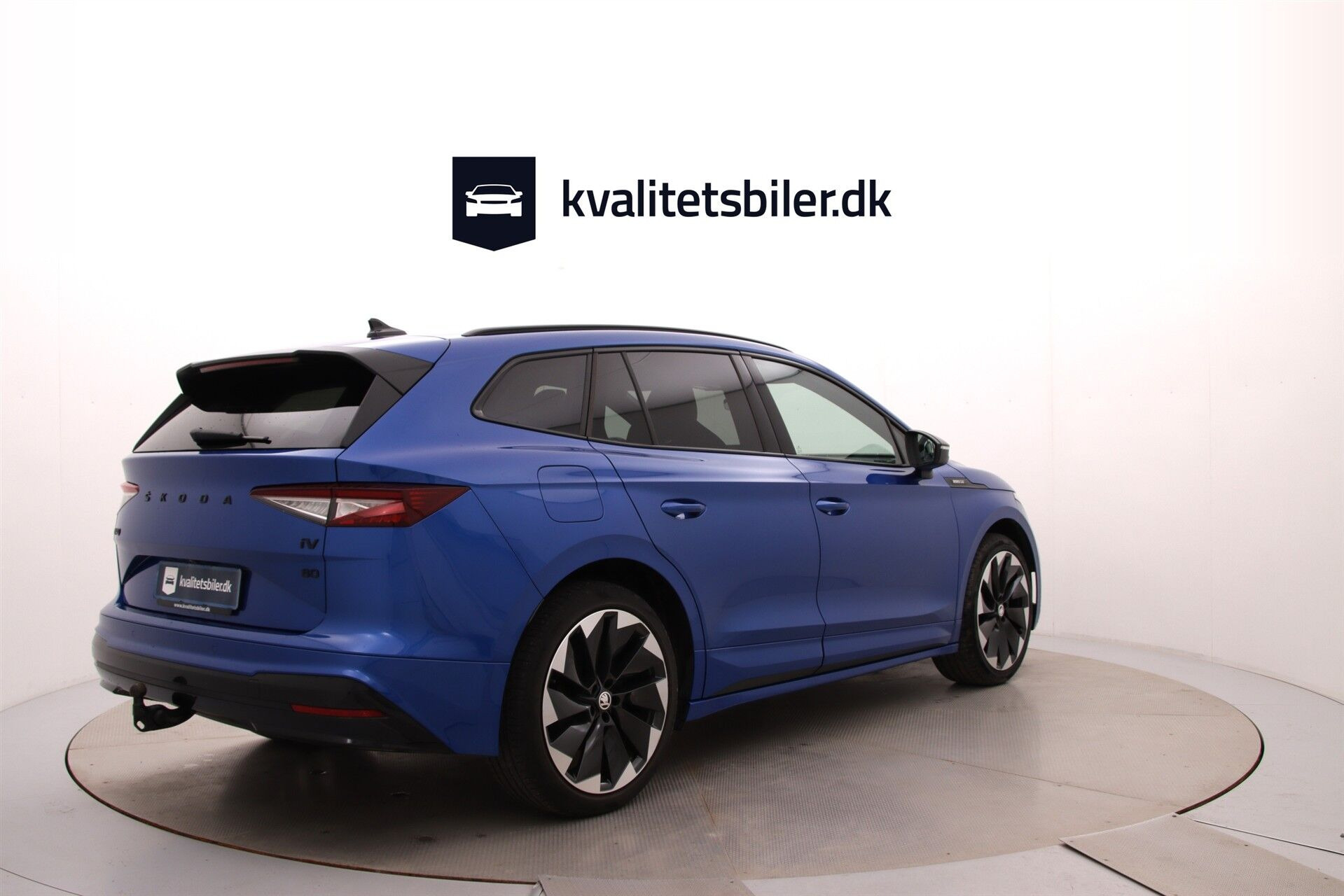 Blå Skoda Enyaq fra 2023