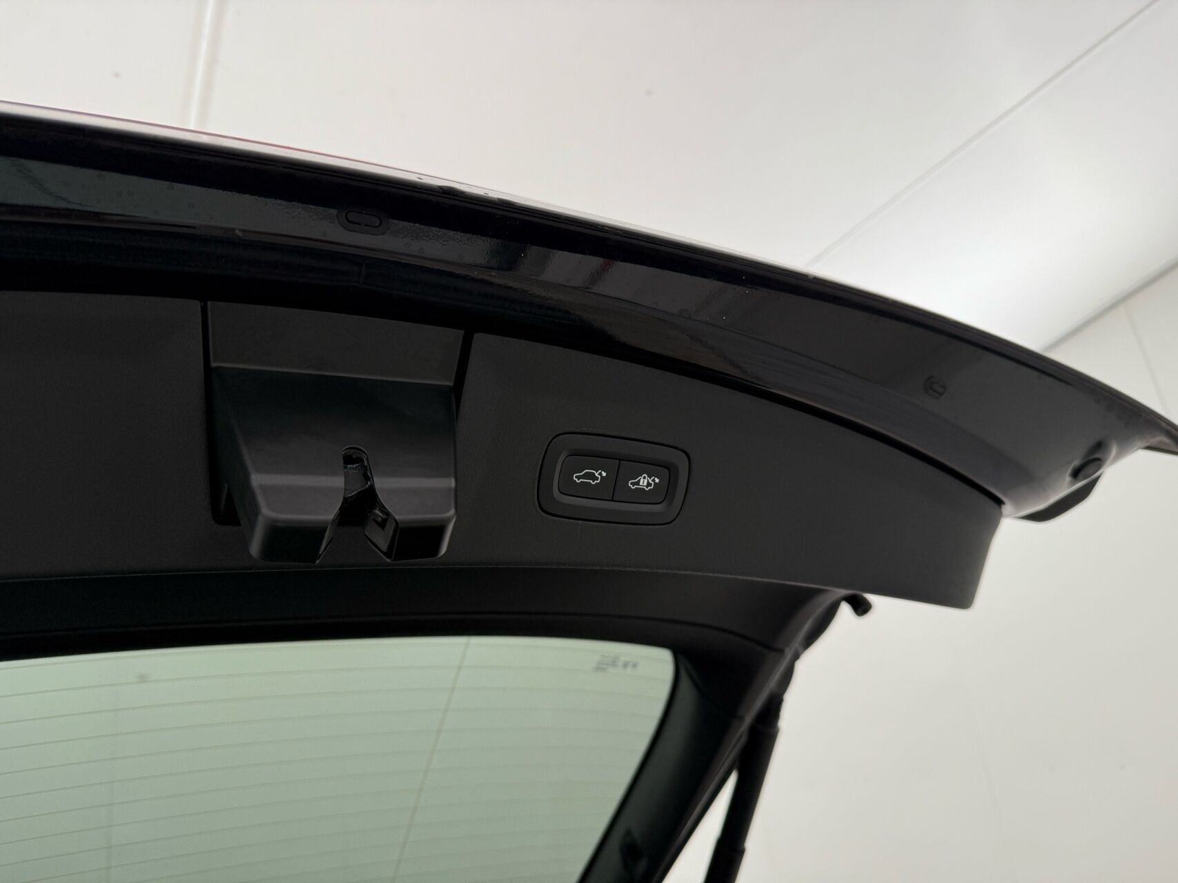 Sort Polestar 2 fra 2023