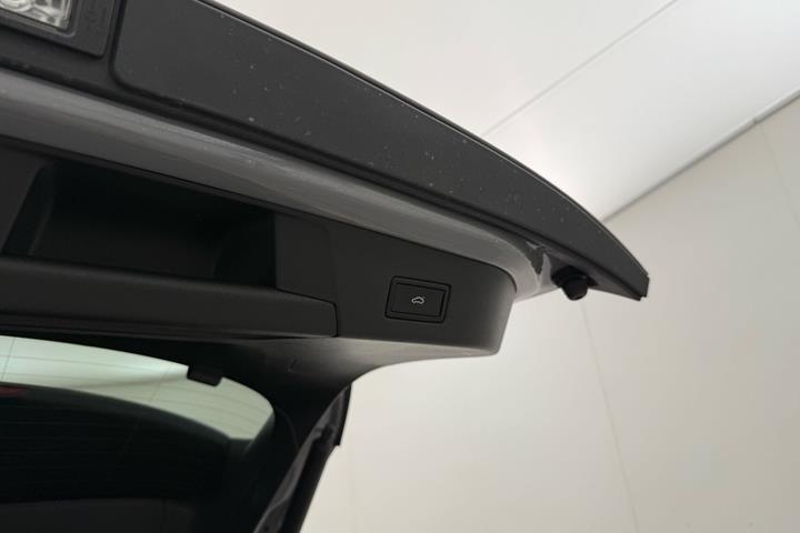 Grå VW ID.4 fra 2023