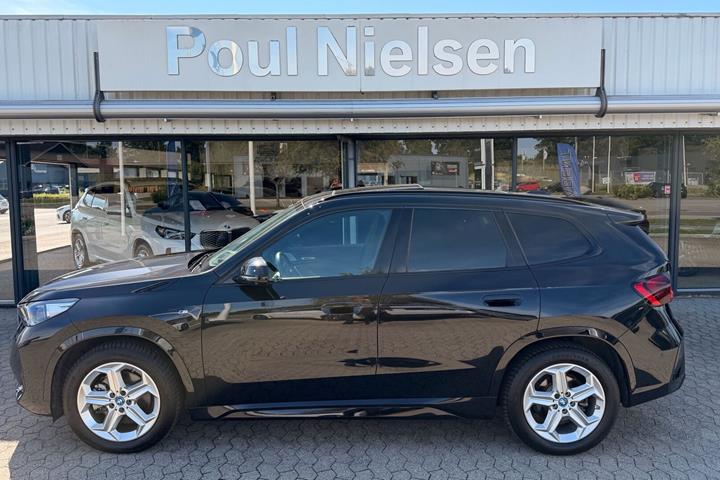 Sort BMW iX1 fra 2024