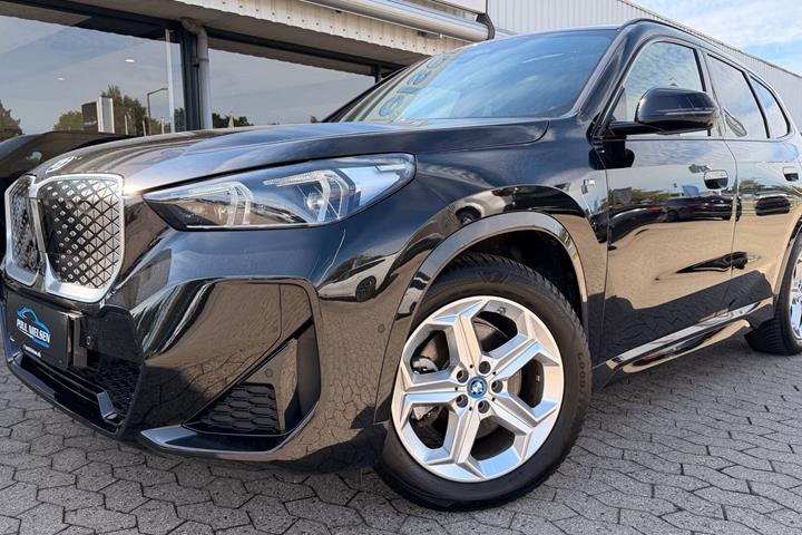 Sort BMW iX1 fra 2024