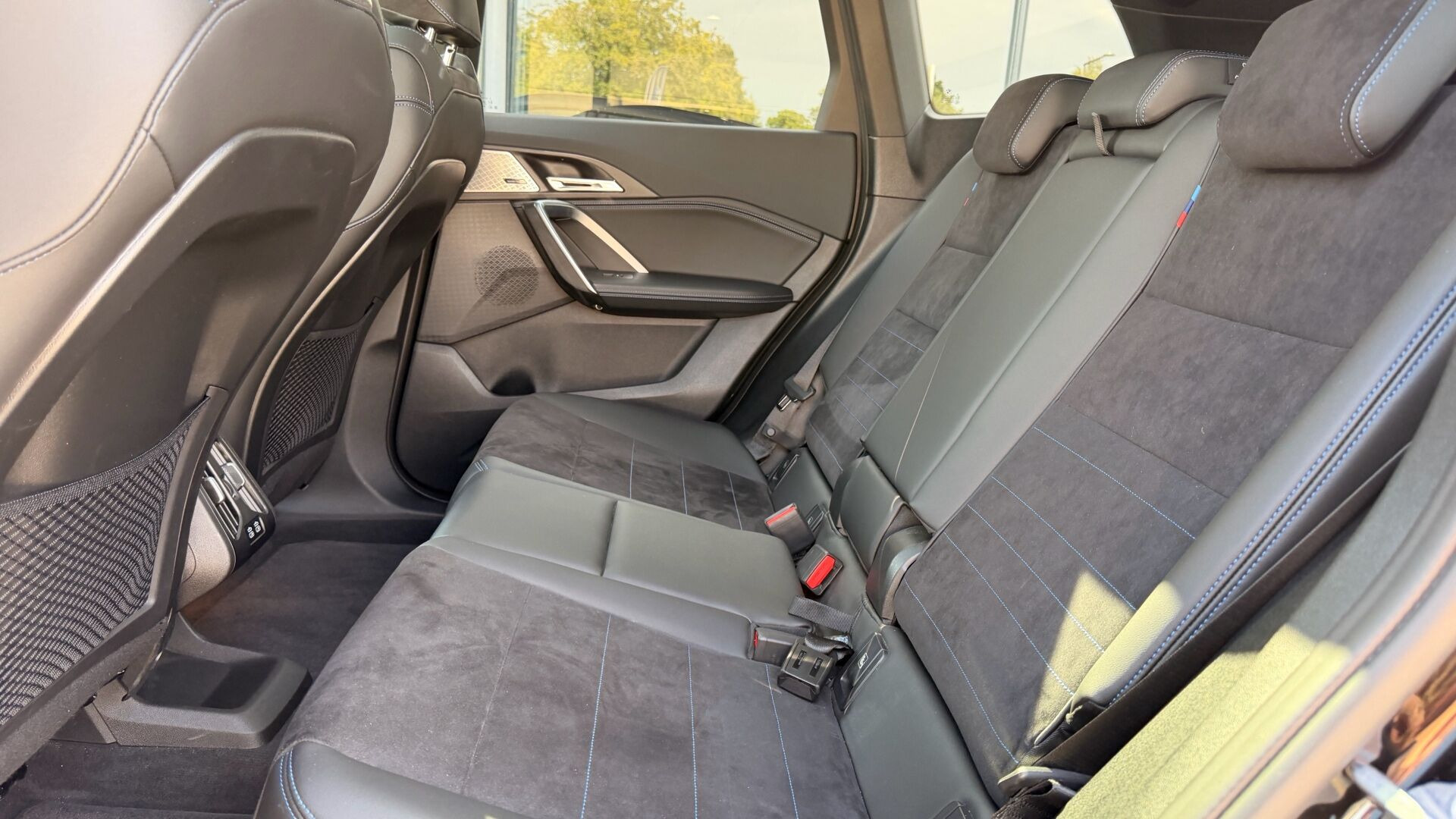 Sort BMW iX1 fra 2024