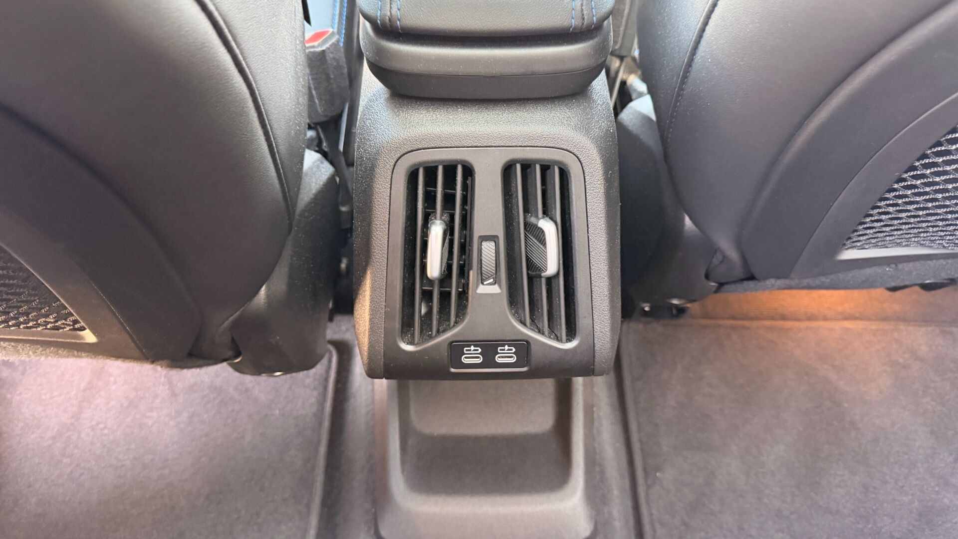 Sort BMW iX1 fra 2024