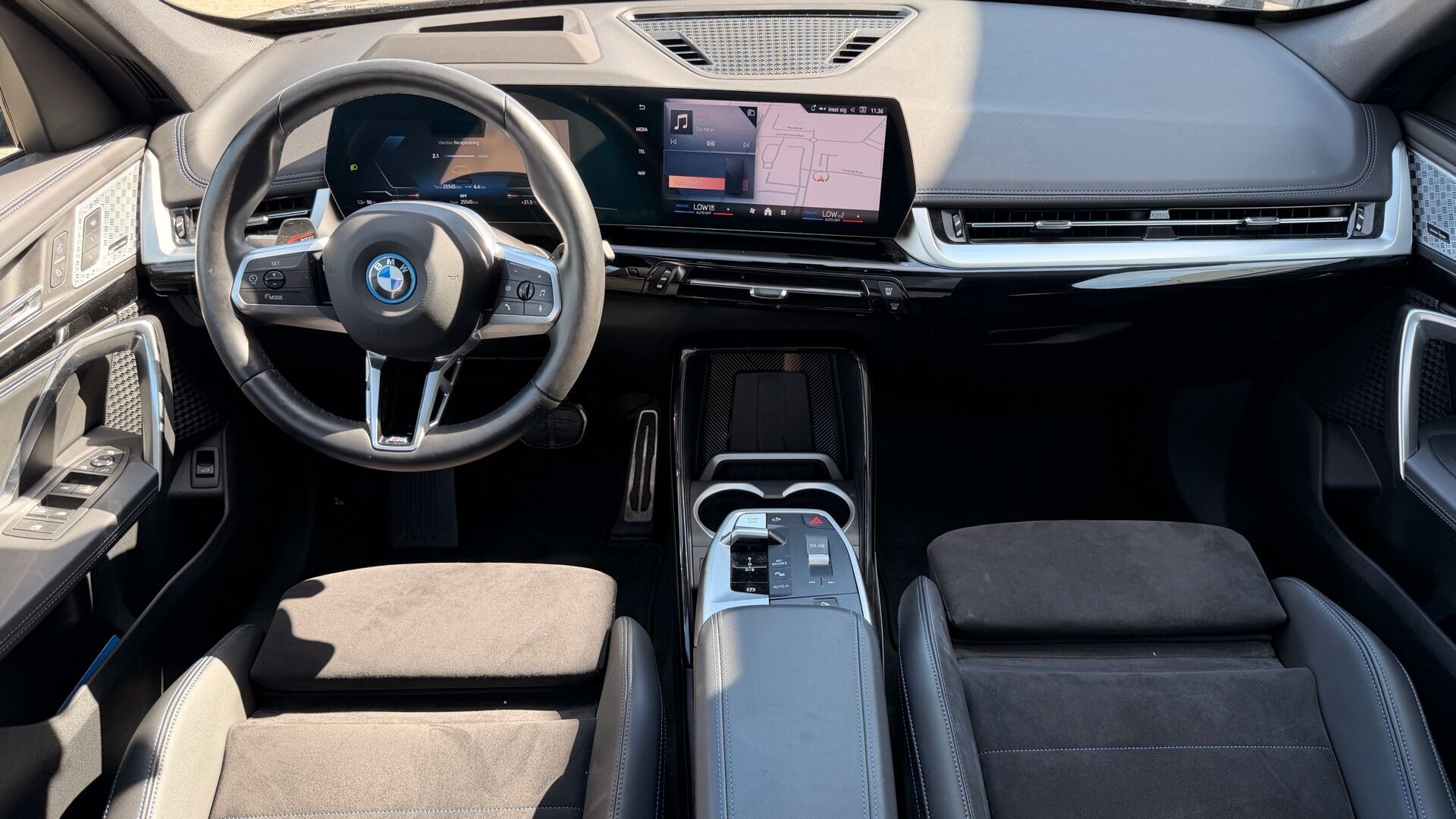 Sort BMW iX1 fra 2024