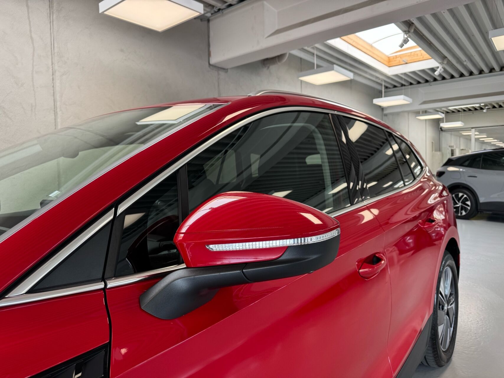 Rød Skoda Enyaq fra 2023