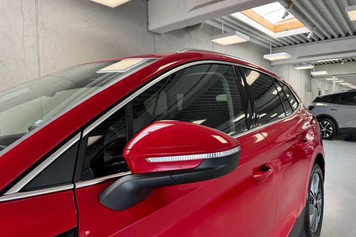 Rød Skoda Enyaq fra 2023