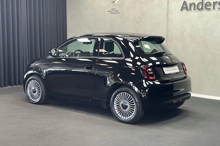 Sort Fiat 500e fra 2023