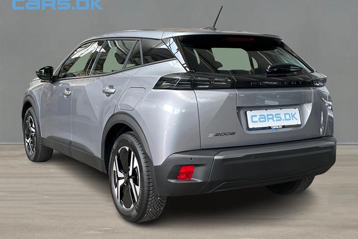 Grå Peugeot e-2008 fra 2025