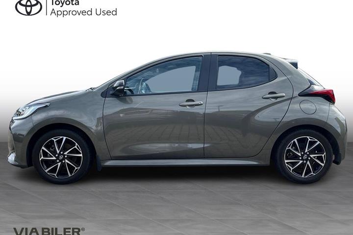 Bronze Toyota Yaris fra 2022
