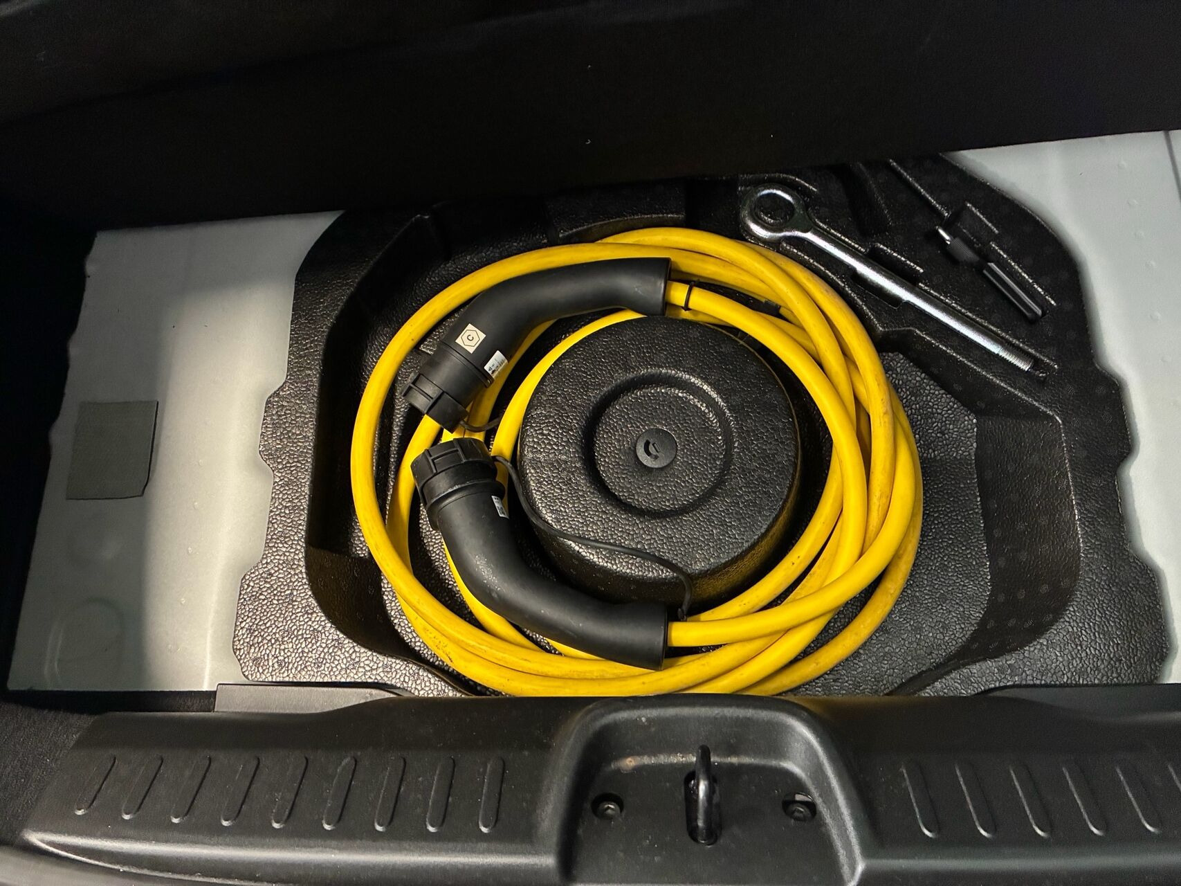 Hvid Fiat 500e fra 2023