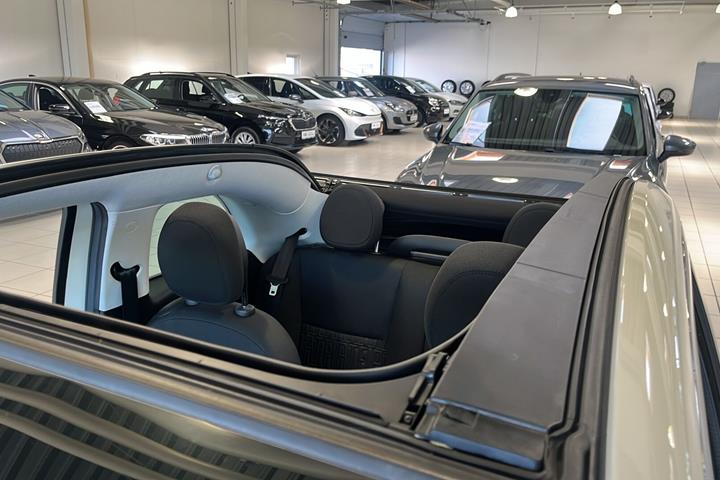 Hvid Fiat 500e fra 2023