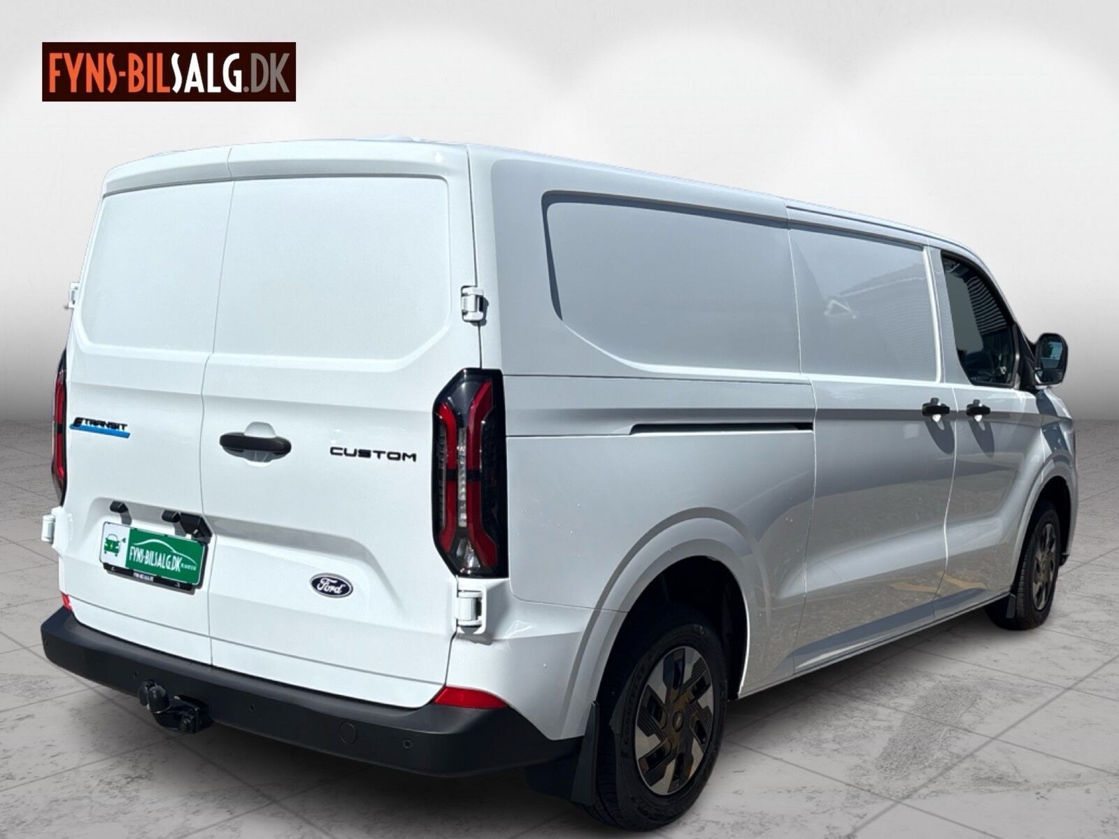 Hvid Ford E-Transit Custom fra 2025
