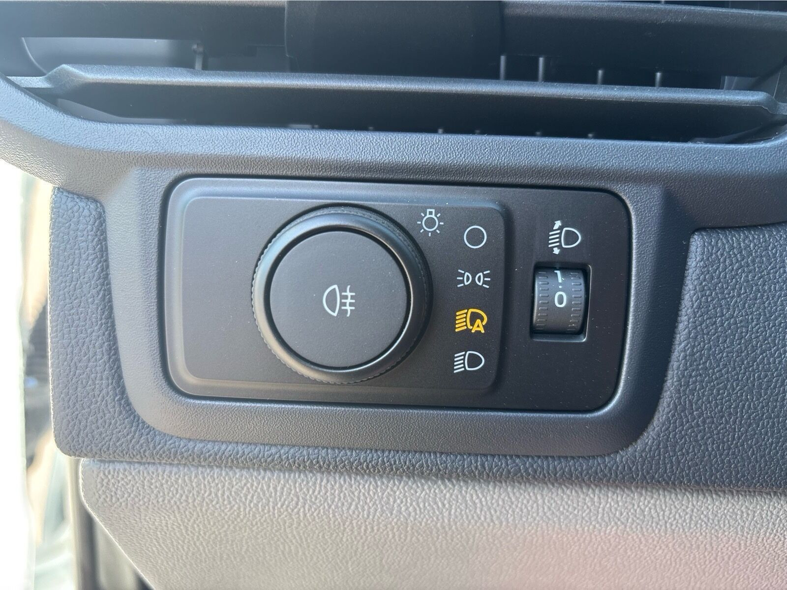 Hvid Ford E-Transit Custom fra 2025