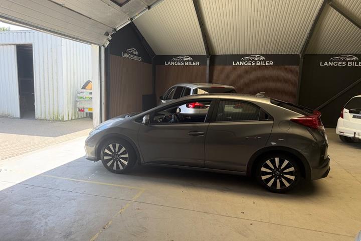 Grå Honda Civic fra 2014